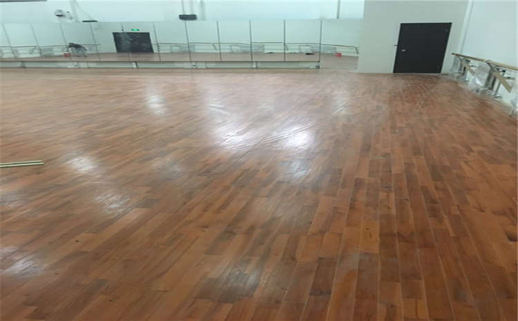 專用舞臺(tái)木地板施工技術(shù)