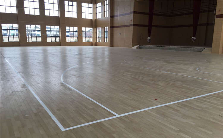 為甚么說硬木企口運動木地板利用范圍廣