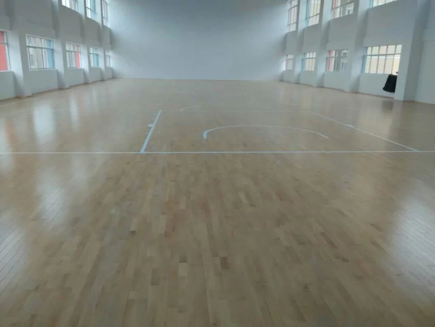 貴州黔南州消防隊運動館木地板鋪設工程
